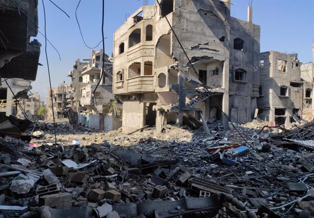Edificios destruidos por los bombardeos de Israel contra el campamento de refugiados de Yabalia, en el norte de la Franja de Gaza (archivo)