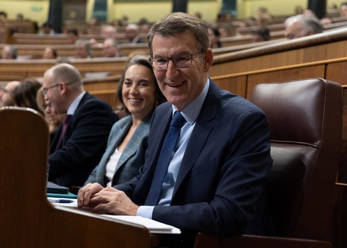 La secretaria general del PP, Cuca Gamarra y el presidente del partido, Alberto Núñez Feijóo
