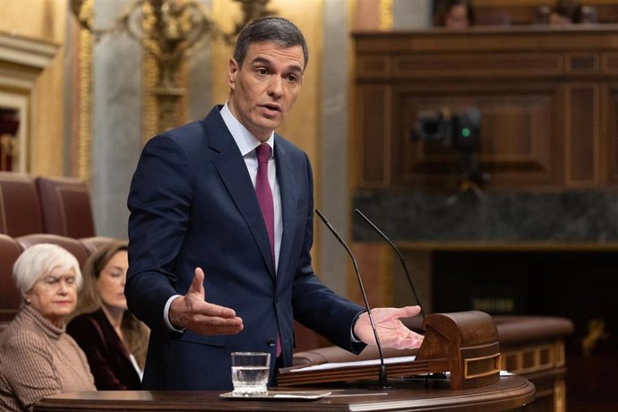 El presidente del Gobierno, Pedro Sánchez, interviene durante un pleno en el Congreso de los Diputados
