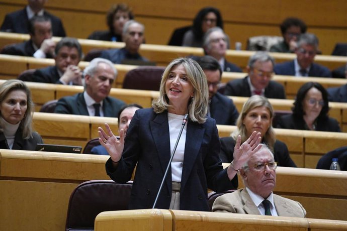La nueva portavoz del PP en el Senado, Alicia García, interviene durante un pleno en el Senado, a 19 de diciembre de 2023, en Madrid (España). El Gobierno de coalición PSOE-Sumar se enfrentan a las preguntas del Senado en la sesión de Control al Gobiern