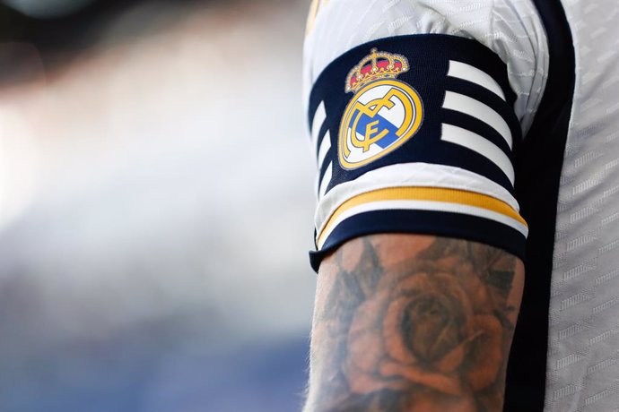 Archivo - Detail of the badge of Real Madrid during the spanish league, La Liga EA Sports, football match played between Real Madrid and CA Osasuna at Santiago Bernabeu stadium on October 7, 2023, in Madrid, Spain.