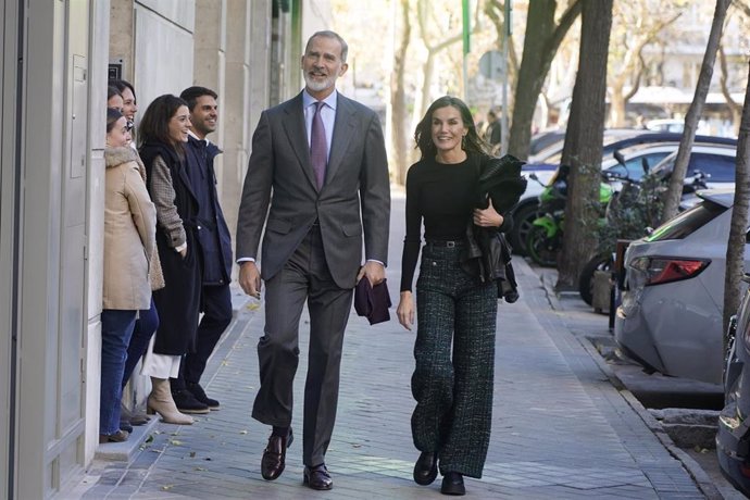 El Rey Felipe y la Reina Letizia llegan al restaurante, a 20 de diciembre de 2023, en Madrid (España).