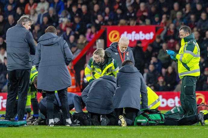 Luton Town defender Tom Lockyer has just collapsed during the English championship Premier League football match between Bournemouth and Luton Town on 16 December 2023 at the Vitality Stadium in Bournemouth, England.