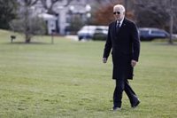 Biden dice que es "evidente" que Trump apoyó la insurrección del 6 de enero tras el fallo del Supremo de Colorado