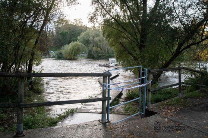 Las pasarelas cortadas.