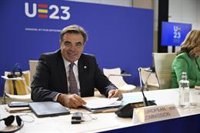 Margaritis Schinas confía en que el Pacto de Migración reducirá llegadas porque se sabrá que Europa "tiene un escudo"