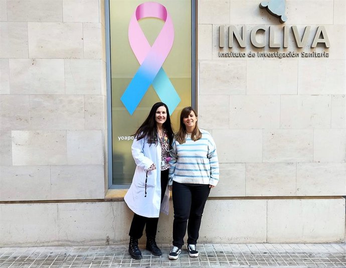 Cristina Nova y Laura Linares.