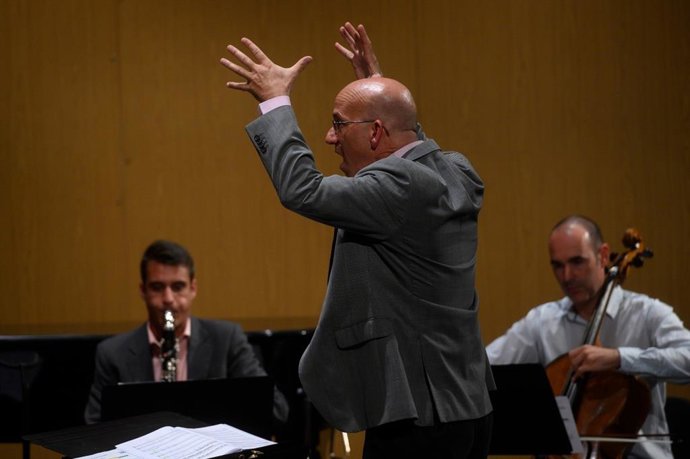 El músico Estaban Sanz, nombrado director artístico del Palacio de Festivales de Cantabria