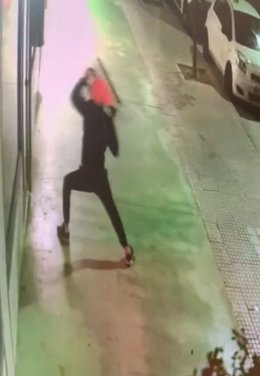 Detenido por once robos en las últimas semanas en comercios de la Virreina en Málaga capital