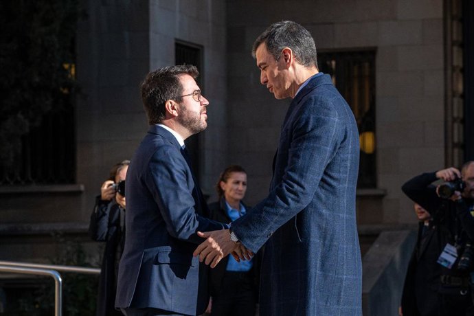 El president del Govern central, Pedro Sánchez, i el president de la Generalitat, Pere Aragons