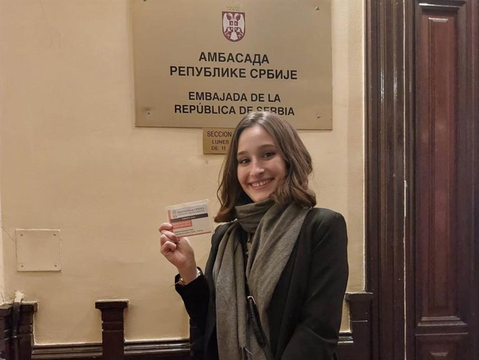 Daniela, una de las dos alumnas de Derecho de la US que ha participado como observadora internacional en las elecciones de Serbia.