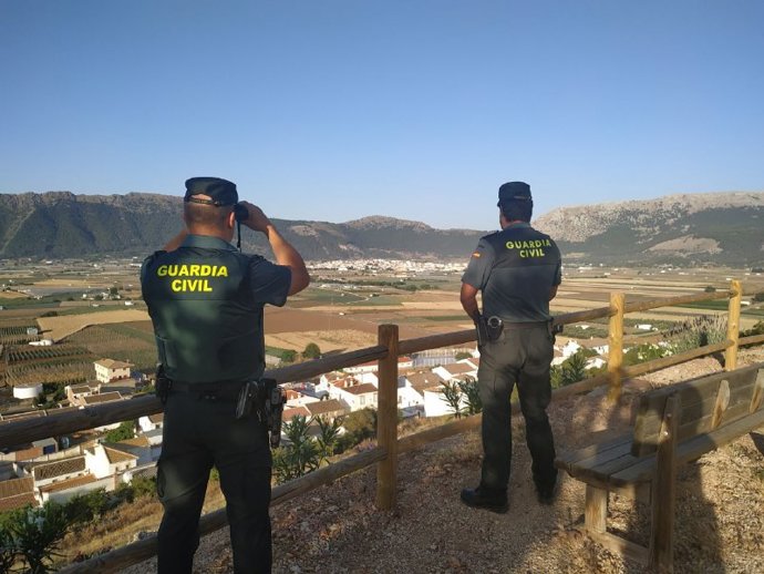 Archivo - Agentes de la Guardia Civil. Archivo.