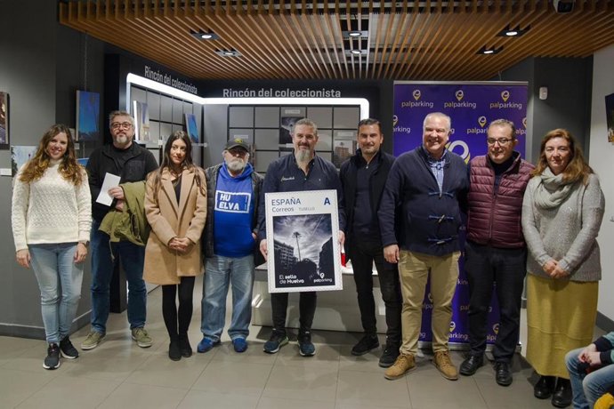 Sello dedicado a la fotografía ganadora del concurso 'Nos vemos en la Palmera' .