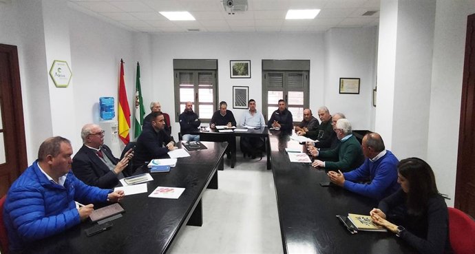 Reunión de las organizaciones para trata los problemas con el agua.