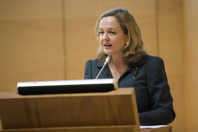 Archivo - Economía incorpora un nuevo portal en su web con cerca de 25.000 series de información económica.  En la imagen la vicepresidente primera y ministra de Economía, Comercio y Empresas, Nadia Calviño. 