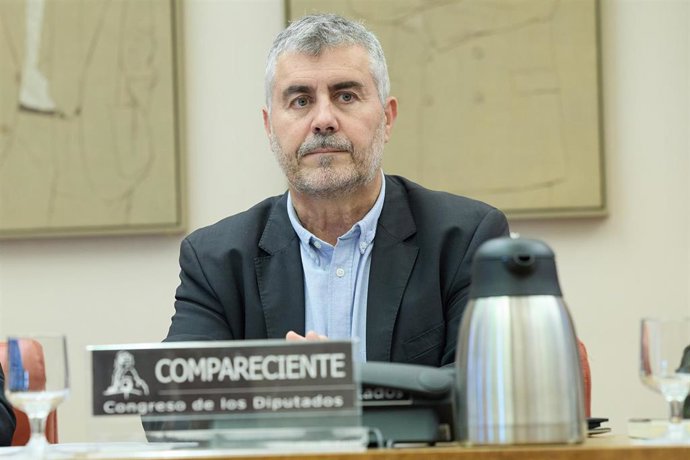 El periodista y candidato propuesto como presidente de la Sociedad Mercantil Estatal Agencia EFE, Miguel Ángel Oliver Fernández, durante la Comisión Constitucional, en el Congreso de los Diputados, a 21 de diciembre de 2023, en Madrid (España). Durante 