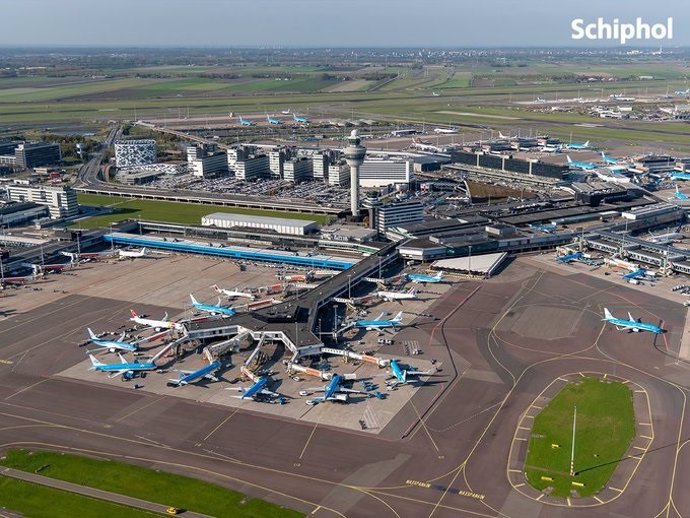Archivo - Aeropuerto Schiphol de Ámsterdam.