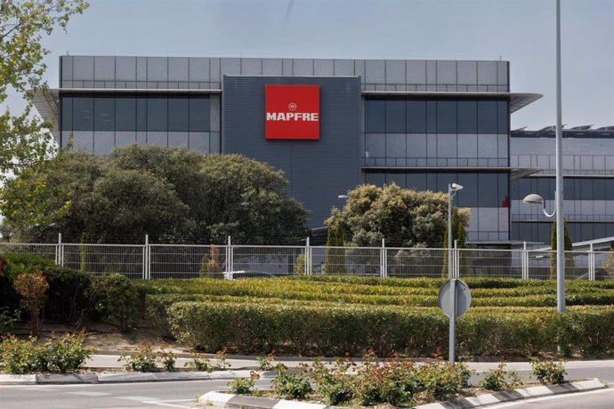 Archivo - Fachada de la sede de Mapfre, a 10 de abril de 2023, en Madrid (España). Mapfre es una empresa multinacional española dedicada al sector del seguro y reaseguro, con presencia en 40 países. La matriz del grupo es la sociedad holding Mapfre Espa