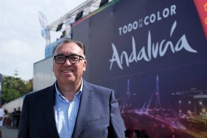 El consejero de Turismo, Arturo Bernal.