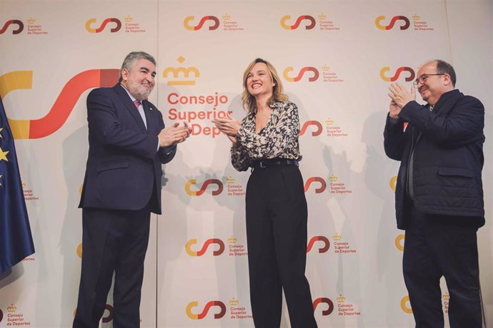 La ministra de Educación, Formación Profesional y Deportes, Pilar Alegría, junto al presidente del CSD, José Manuel Rodríguez Uribes.