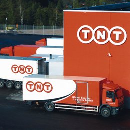 Archivo - tnt express camion