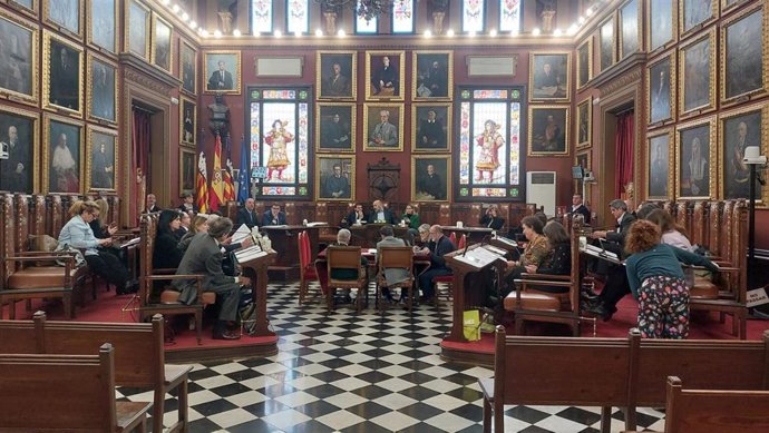 Sala de plenos del Ayuntamiento de Palma durante la sesión de diciembre.