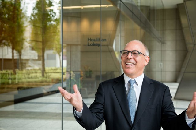 El consejero delegado de Houlihan Lokey, Scott Adelson