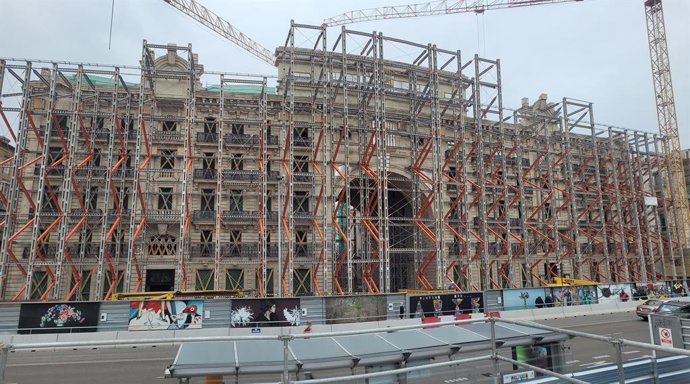 Estabilizadores de Fachada Edificio Sede del Banco de Santander.