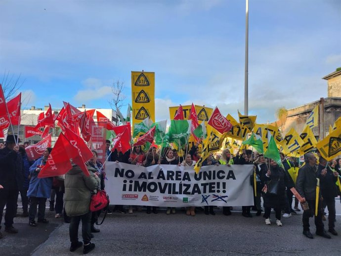 Los sindicatos en la concentración de este jueves contra el Área Única