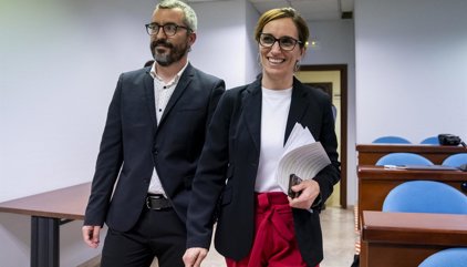 Sanidad rechaza alargar la edad de jubilación de médicos a los 72 años y descarta "exprimir a los profesionales"