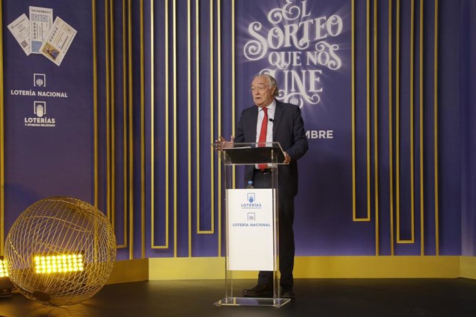 Archivo - El presidente de Loterías y Apuestas del Estado, Jesús Huerta, presenta la campaña pblicitaria y el sorteo de Navidad 2021