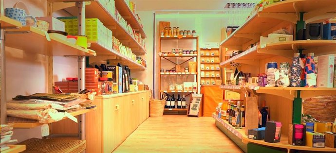 Interior de un comercio en Baleares.