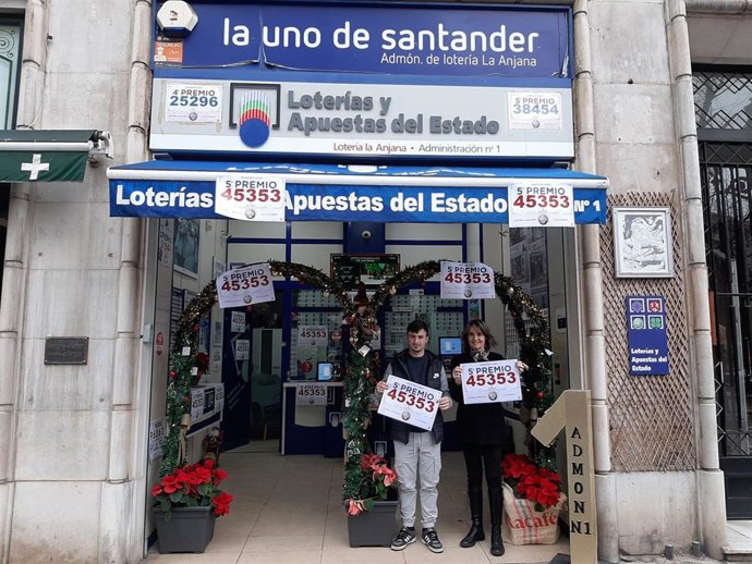La Administración de Lotería número 1 de Santander, ubicada en Calvo Sotelo, agraciada con un quinto premio de la Lotería de Navidad de 2023, con el 45.353