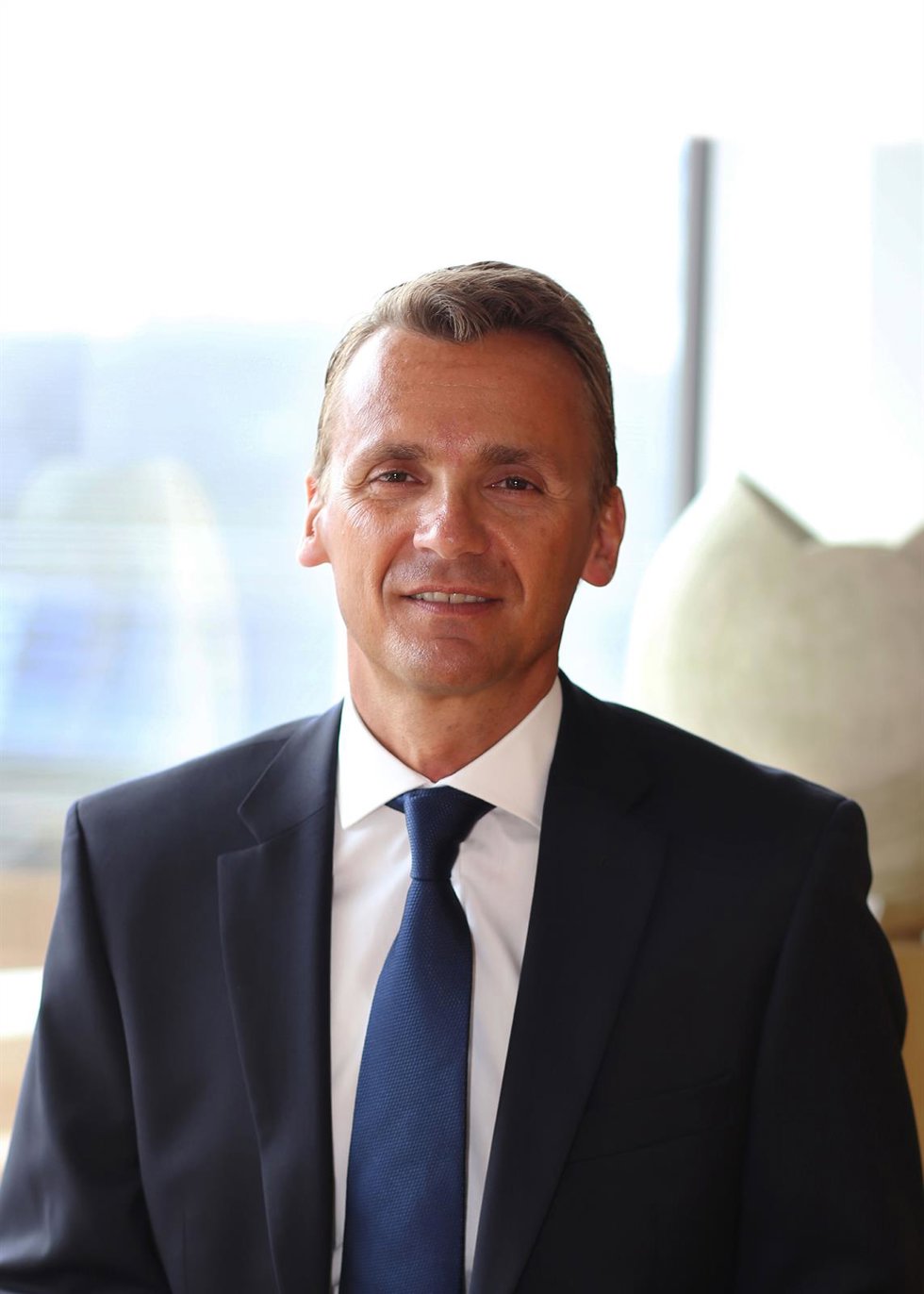 Archivo - Alex Tedder, responsable de renta variable global de Schroders.