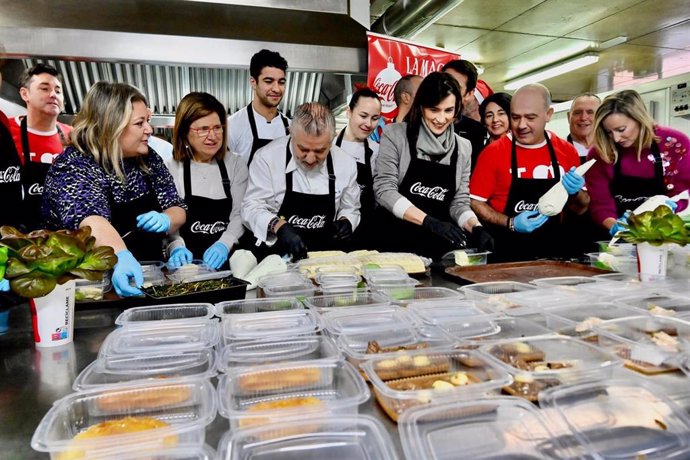 Cerca de 300 menús de Navidad se repartirán entre las familias vulnerables de Santander