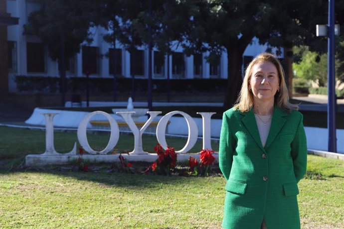 Pilar Tirado, nueva directora de la Escuela de Doctorado de la Universidad Loyola.