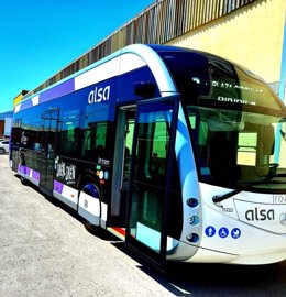 Archivo - Autobús urbano eléctrico de Alsa en Jaén