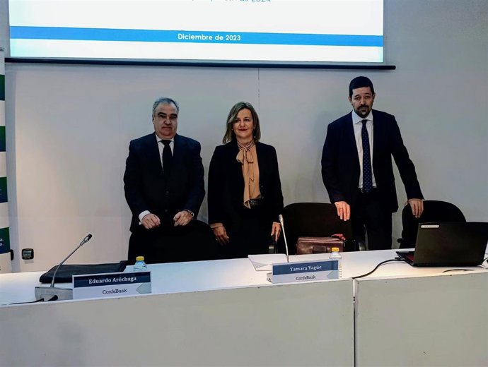 Eduardo Aretxaga, Tamara Yagüe y Pablo Martín, de Confesbask