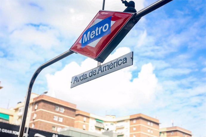 Archivo - La estación de Metro Avenida de América