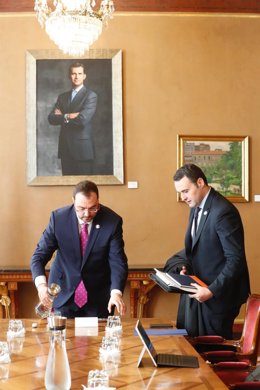 Adrián Barbón en el Consejo de Gobierno.