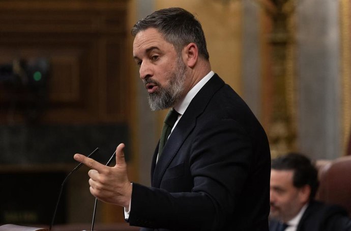 El líder de VOX, Santiago Abascal, interviene durante un pleno en el Congreso de los Diputados, a 20 de diciembre de 2023, en Madrid (España).