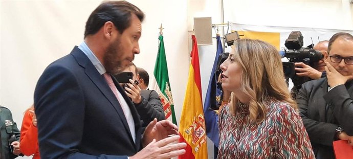 El ministerio de Transportes y la presidente de la Junta, María Guardiola