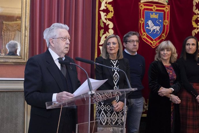 Aurelio Sagaseta, exmaestro de la Capilla de Música de la Catedral de Pamplona, recibe el noveno premio Txondorra