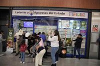 Una agraciada con 400.000 euros del "Gordo" de Écija: "Vine con una prima y ella eligió el número"