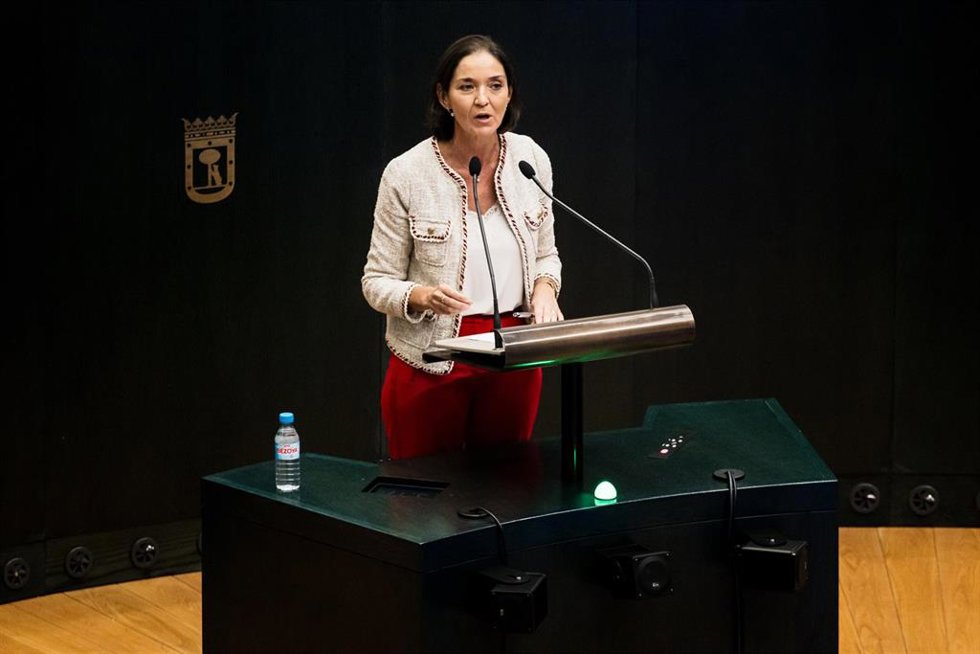 Archivo - La portavoz del Grupo Municipal Socialista en el Ayuntamiento de Madrid, Reyes Maroto, interviene durante el Pleno del Ayuntamiento de Madrid