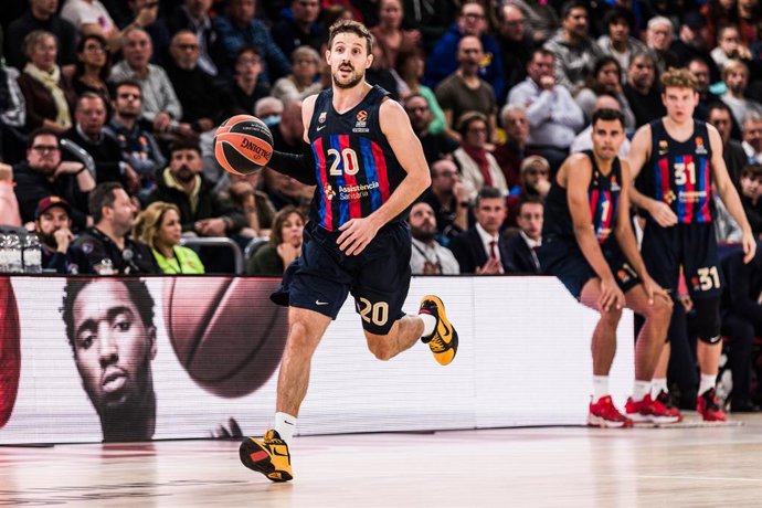 Archivo - Nico Laprovittola of FC Barcelona in action during the Turkish Airlines EuroLeague match between FC Barcelona and Partizan Mozzart Bet Belgrade  at Palau Blaugrana on November 22, 2022 in Barcelona, Spain.