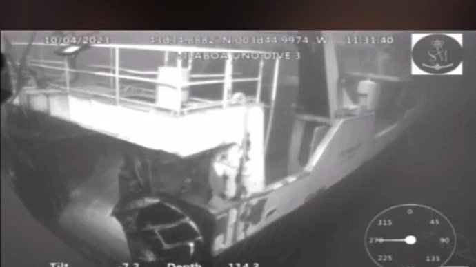 Vilaboa Uno, pesquero hundido a unas seis millas de Santander en abril. Los familiares de dos de las víctimas piden que se reflote el barco o que buzos puedan bajar para encontrar al marinero desaparecido