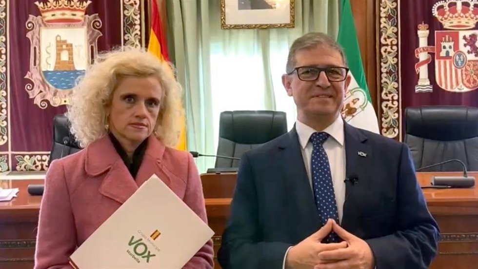 El grupo municipal de Vox en el Ayuntamiento de Marbella ha lamentado que el PP haya aprobado unos presupuestos para "que suben que suben un 10% los impuestos, dedican el mínimo a inversiones y no reducen gasto"