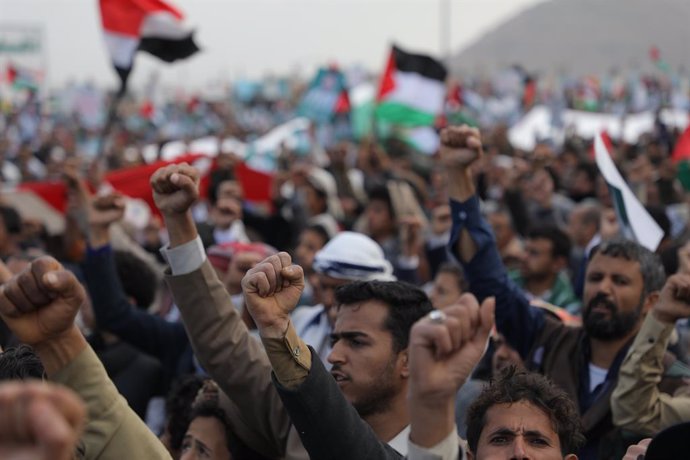 December 15, 2023, SANAA, Sanaa, Yemen: Protesters take part in a demonstration in solidarity with Palestinians in the Gaza, amid the ongoing conflict between Israel and the Palestinian..The Houthis, who are aligned with Iran, have launched attacks on s