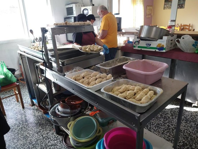 Imagen de la cocina de un comedor social.